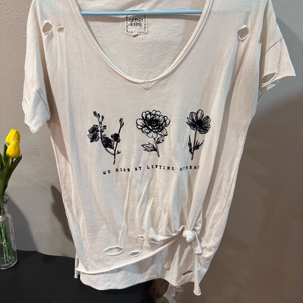 Casual Cream Graphic Tee